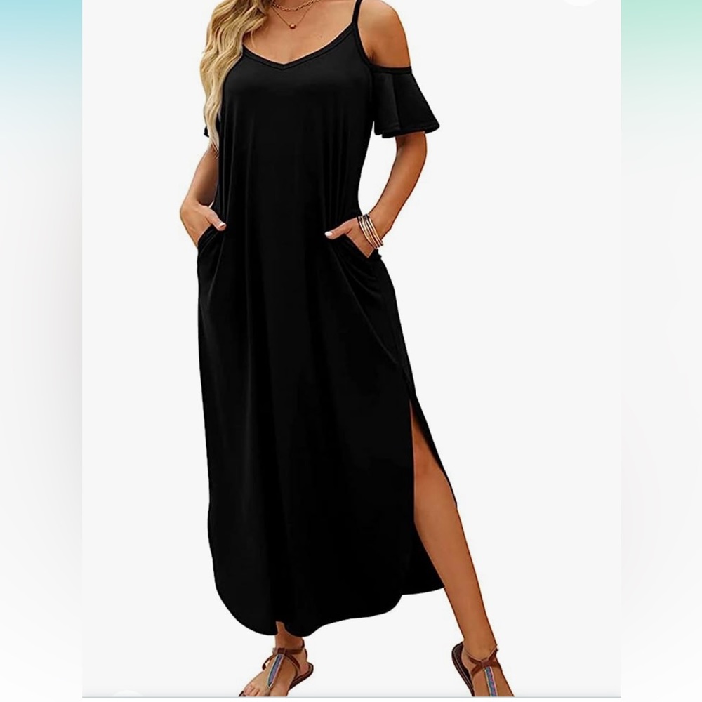 🆕 Black Cold Shoulder Spaghetti Strap Pocketed Maxi Dress